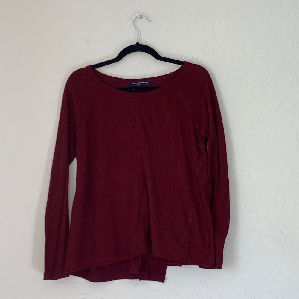 One‎ Clothing Waffle Knit Thermal Top Women M Burgundy Red Split Back Flowy Cute